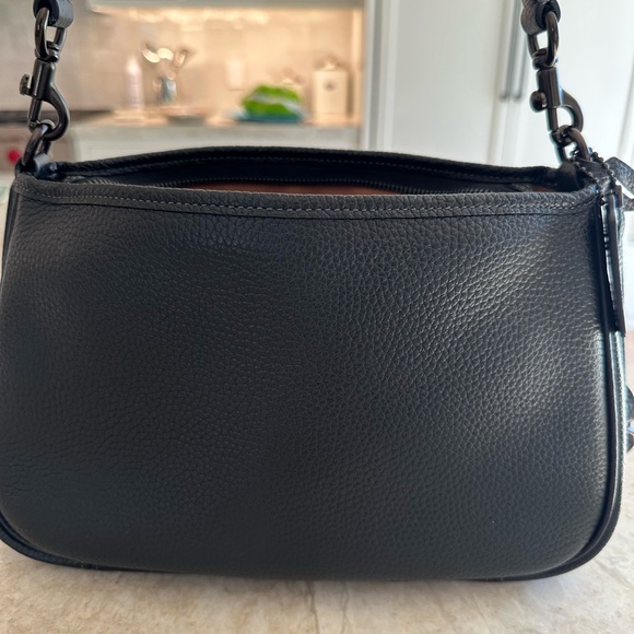 Cary Pebble Leather Crossbody Shoulder Bag - Black - Picture 3 of 14
